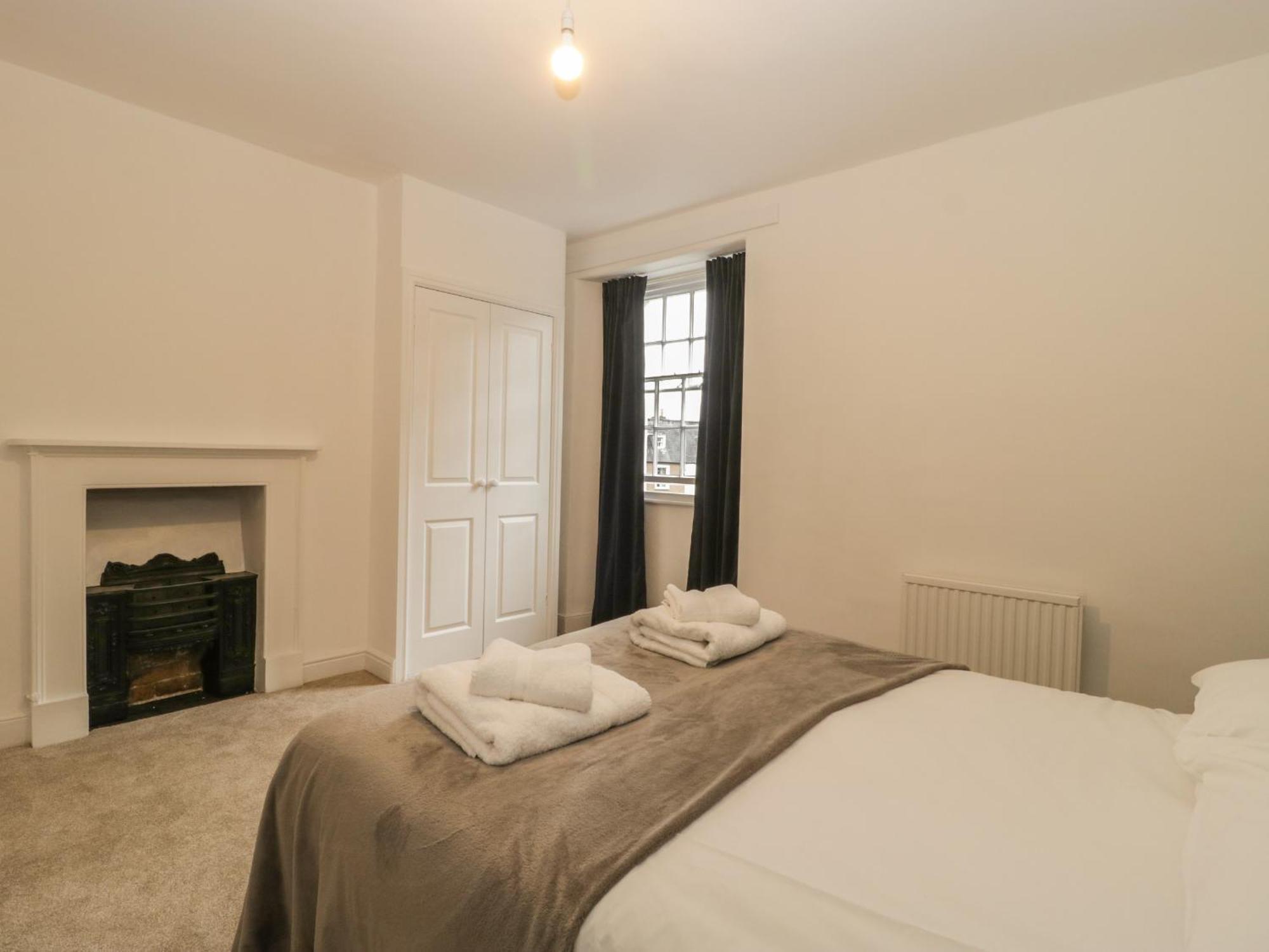 4 Priest Row Villa Wells Esterno foto