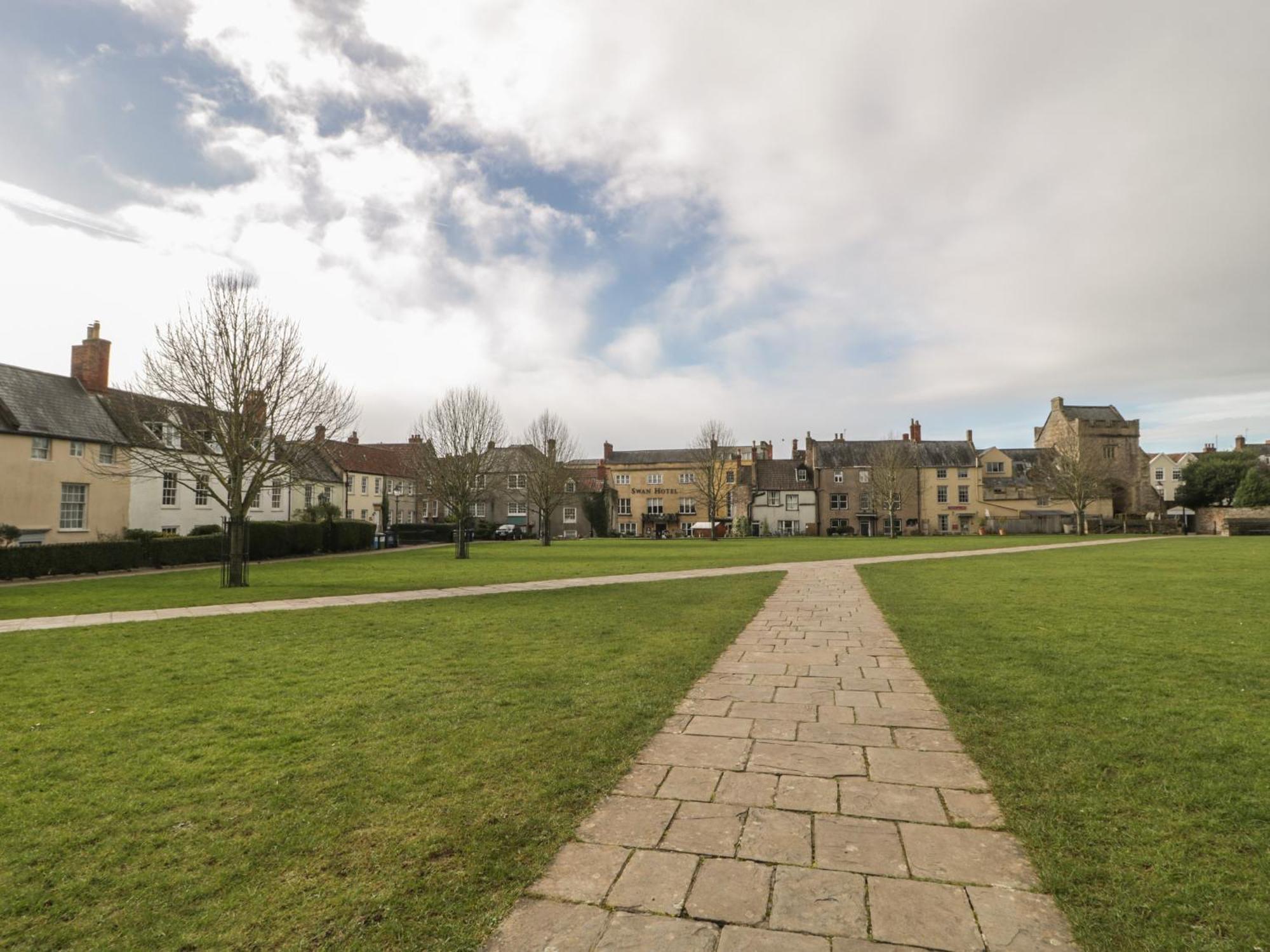 4 Priest Row Villa Wells Esterno foto